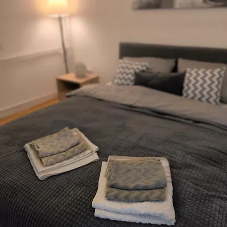 Marigold Ns Lägenhet Novi Sad